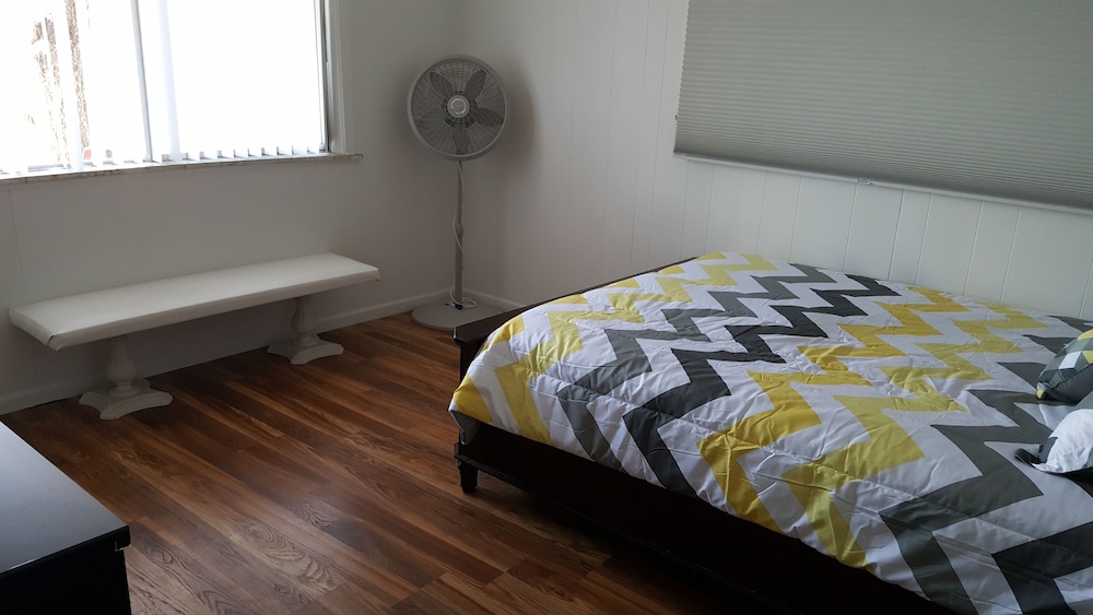 Lake Breeze Resort - photo 14