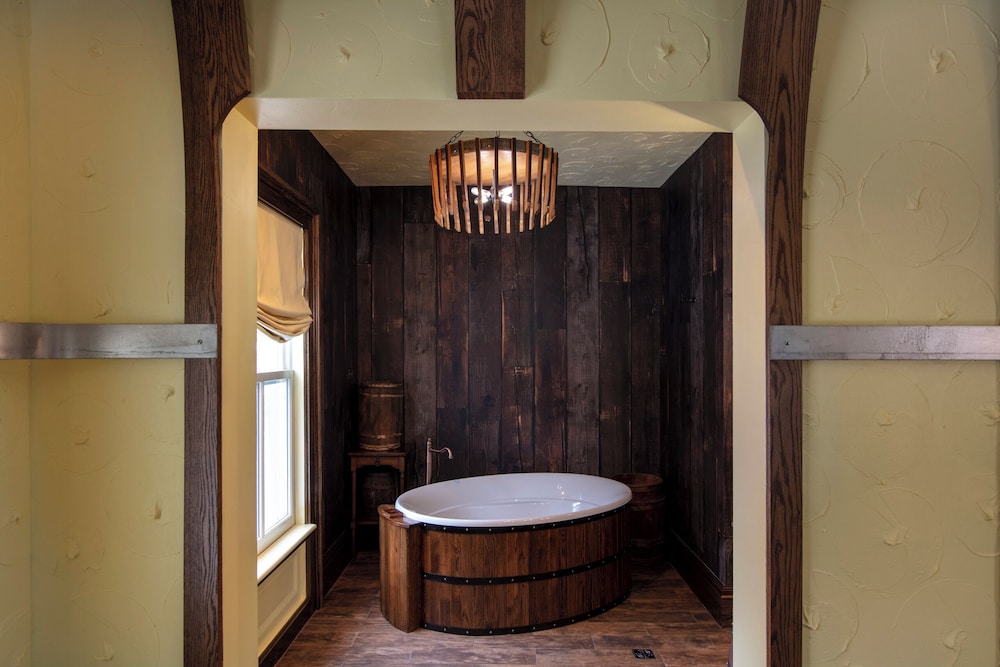 The Roxbury - photo 106