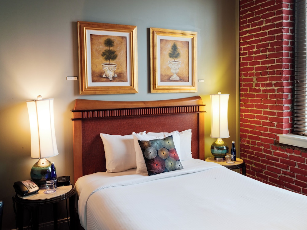 Lancaster Arts Hotel - photo 23