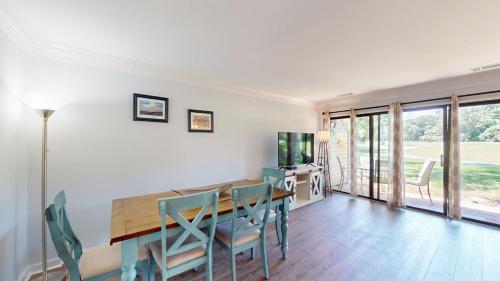 946 Inverness Village - photo 6