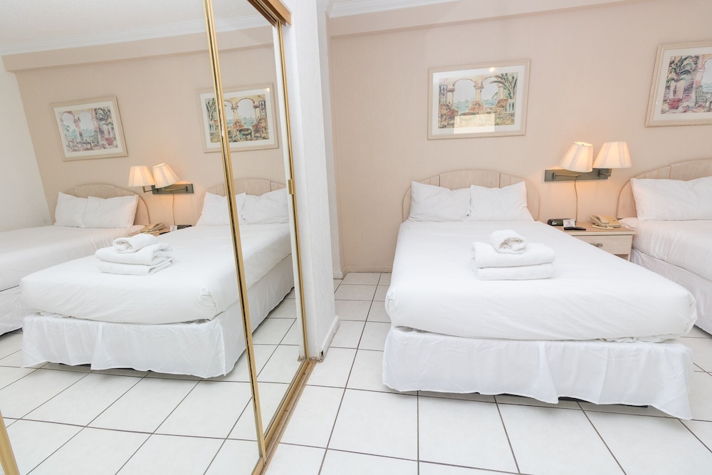 217 Hollywood Beach Resort - photo 3