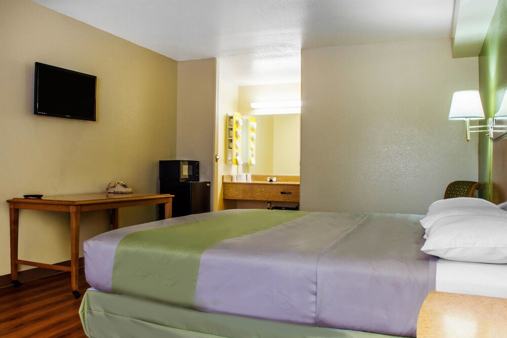 Apache Inn - photo 21