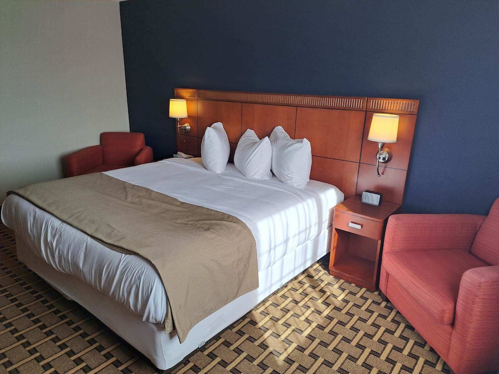 Crossroads Hotel - photo 13