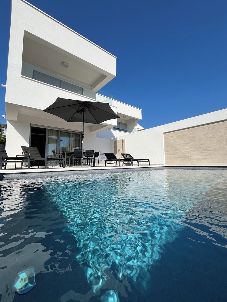 Villa Nova Excellence I — 4-Star Luxury Hotel in Novalja, Croatia