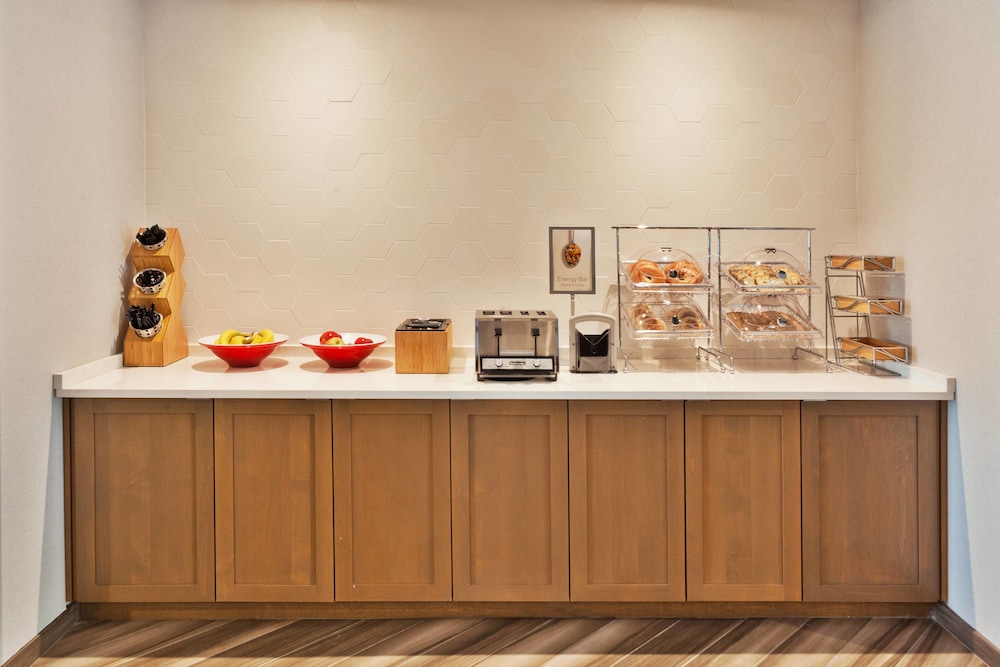 Fairfield Inn & Suites by Marriott Birmingham Colonnade - photo 29
