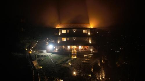The Wild Sakura - last minute hotel in Unknown City