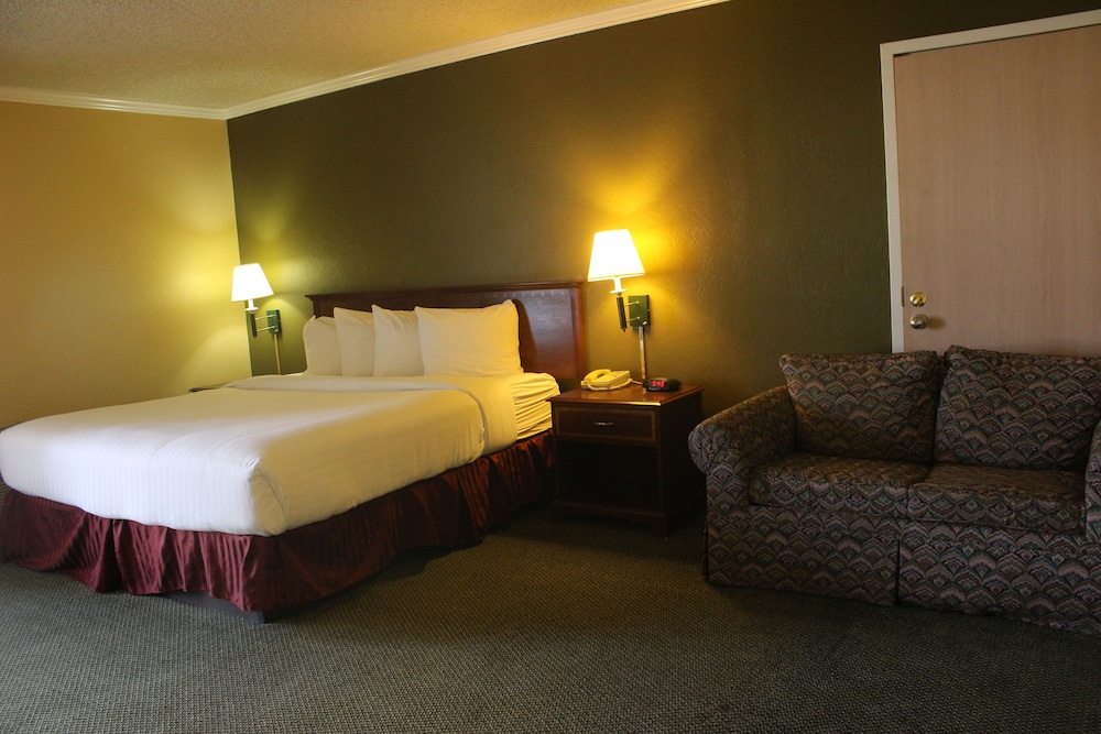 Baymont by Wyndham Amarillo West Amarillo - photo 6