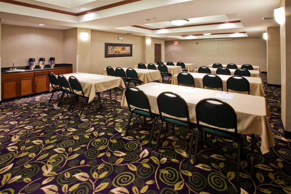 Holiday Inn Express Ada by IHG - photo 28