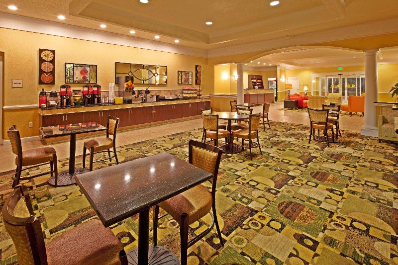 La Quinta Inn & Suites by Wyndham Mobile Tillman's Corner - photo 37