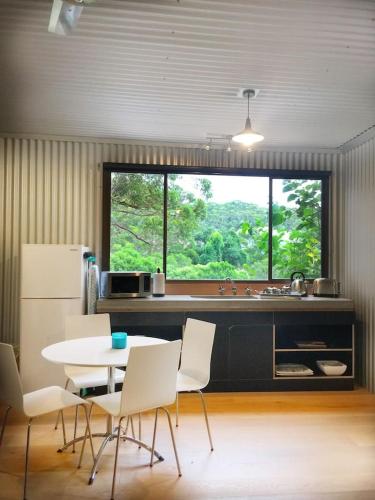 Avoca Beach and Bush — 4-Star Luxury Hotel in Avoca Beach, Australia