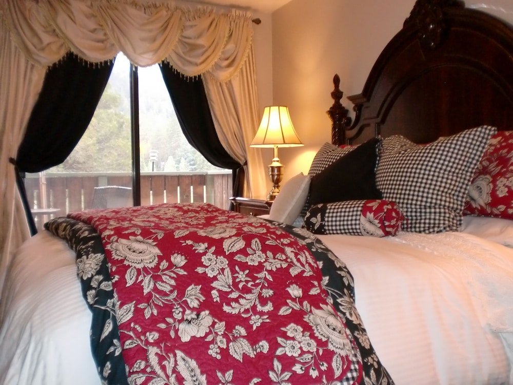 The North Shore Inn - photo 24