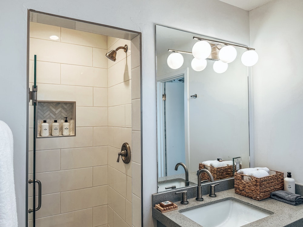 The Yucca Hotel - photo 41