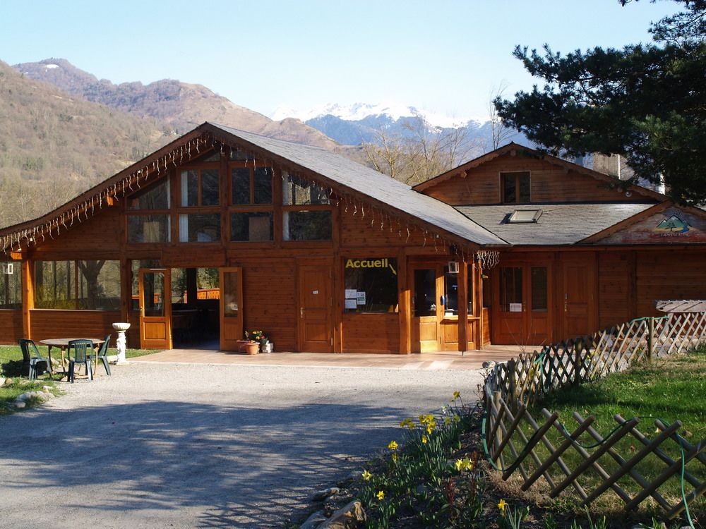 L’Abri d’Arlos in Lourdes, France