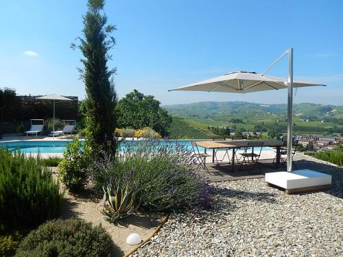 B&B Bionzo16 — 4-Star Luxury Hotel in Calosso, Italy