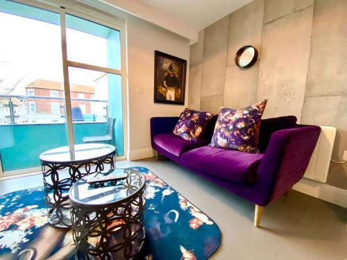 Stunning Apartment 1 Minute walk to Poole Quay Great Location Free Parking Fast WiFi Smart TV Newly decorated sleeps up to 2 Close to Poole & Bournemouth & Sandbanks — 4-Star Luxury Hotel in Poole, United Kingdom