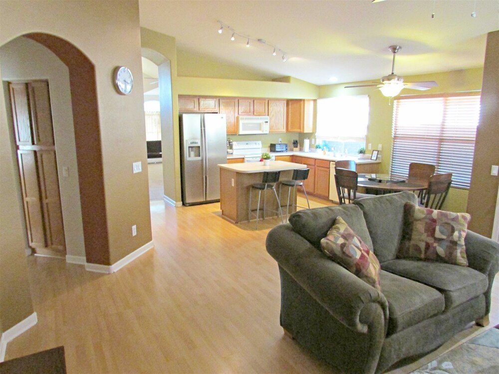 Quiet Desert Getaway With Ping Pong Bbq Citrus — Phoenix