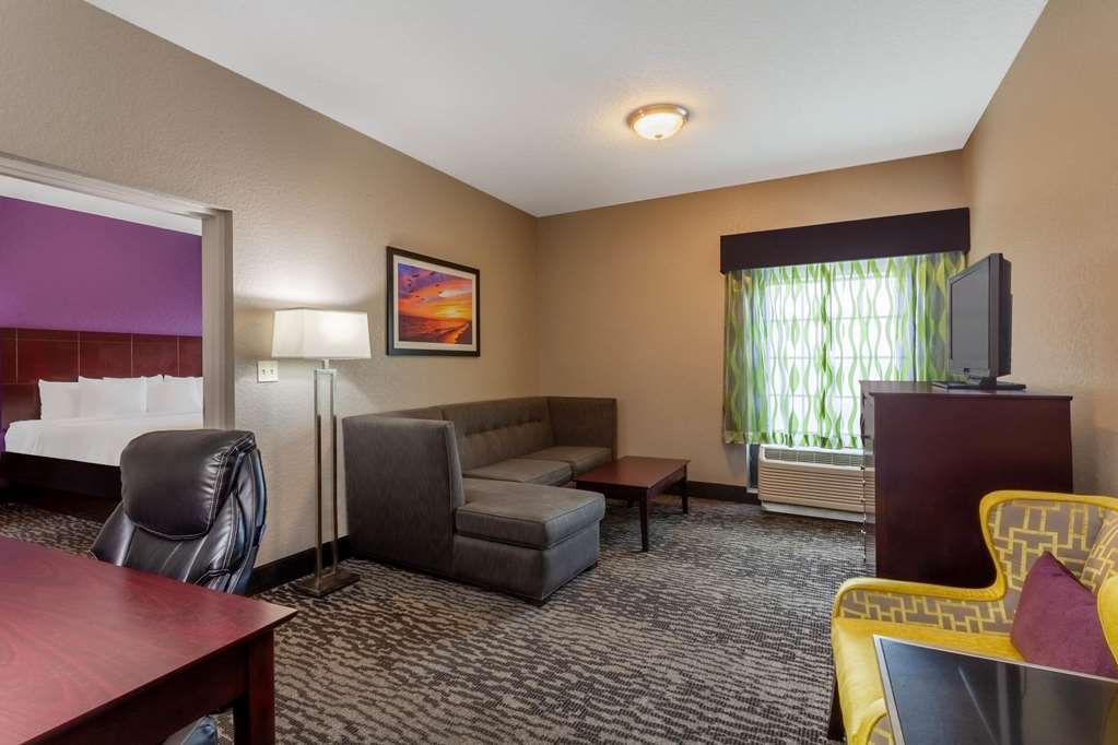 La Quinta Inn & Suites by Wyndham Port Orange Daytona - photo 35