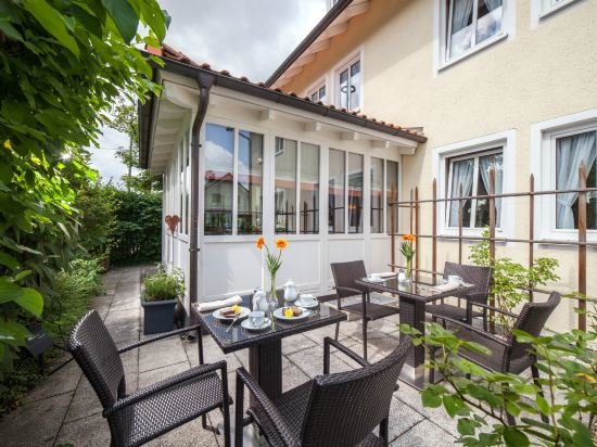 Hotel Eschenhof - carbon neutral hotel in Pliening