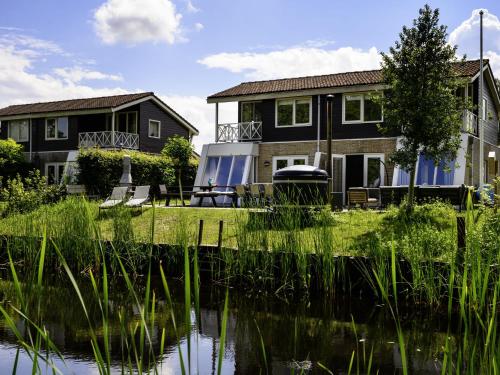 Holiday Home Ellersinghuis by Interhome — 4-Star Luxury Hotel in Vlagtwedde, Netherlands
