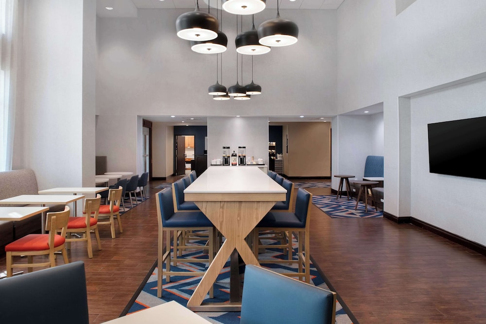 Hampton Inn & Suites Harvey New Orleans West Bank - photo 30