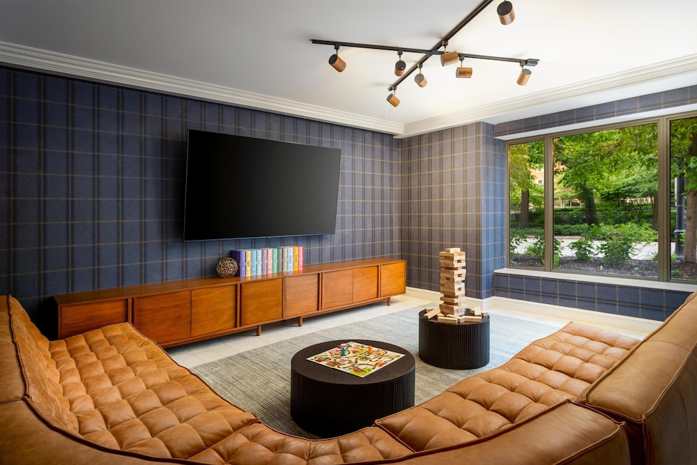 Hilton Orrington Evanston - photo 2