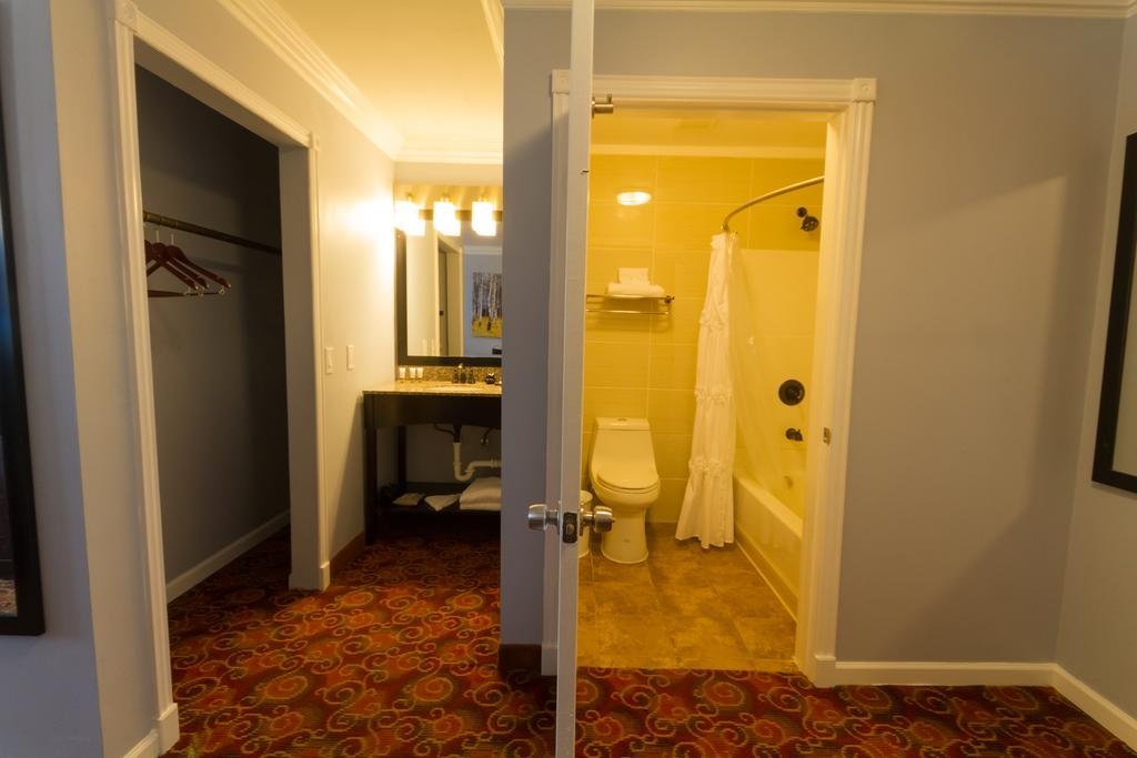 Peers Hotel - photo 7
