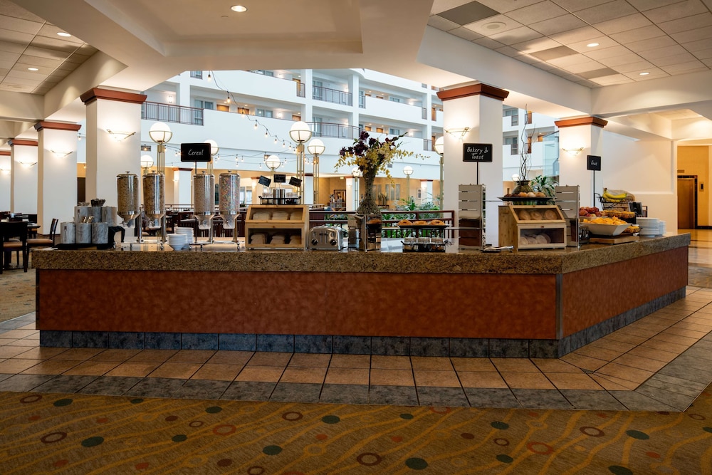 Embassy Suites by Hilton Portland Airport - photo 36