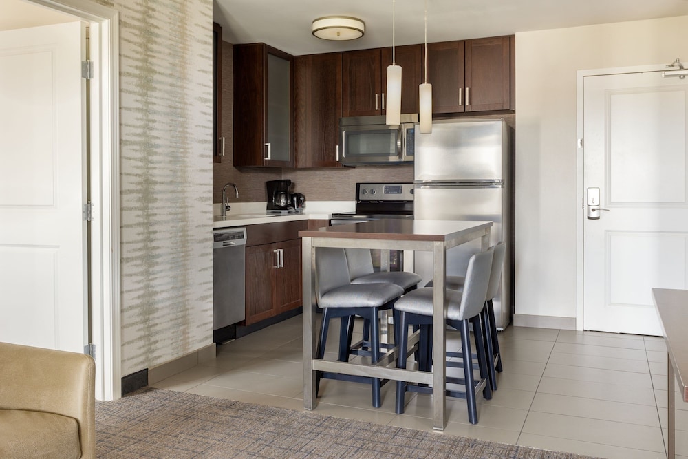 Residence Inn by Marriott Kansas City at The Legends - photo 17