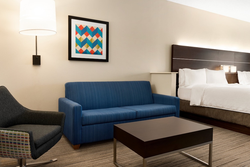 Holiday Inn Express & Suites McAlester by IHG - photo 13