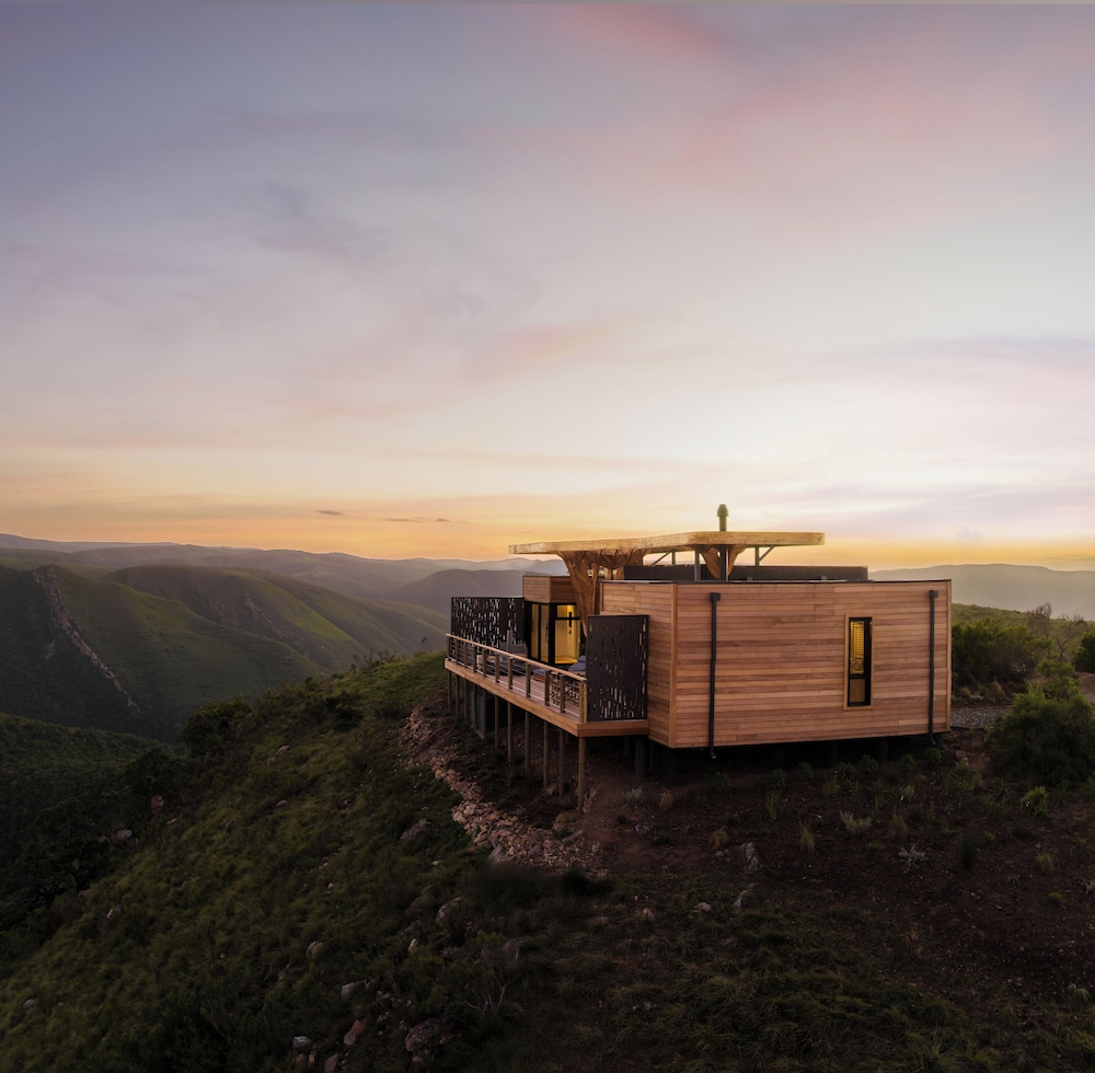Mantis Hiddn in Addo — 5-Star Luxury Hotel in Port Elizabeth, South Africa