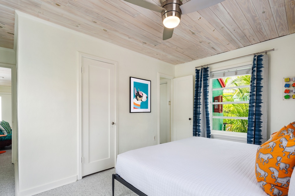 Sunset Inn & Cottages - photo 13