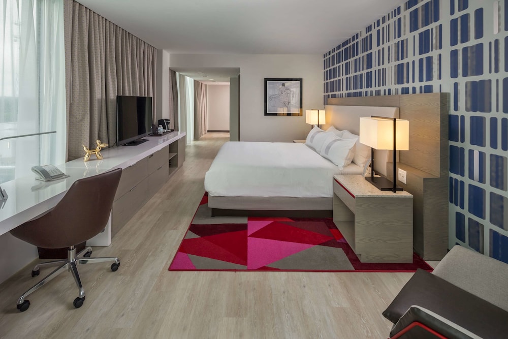 The Summit Hotel - photo 22