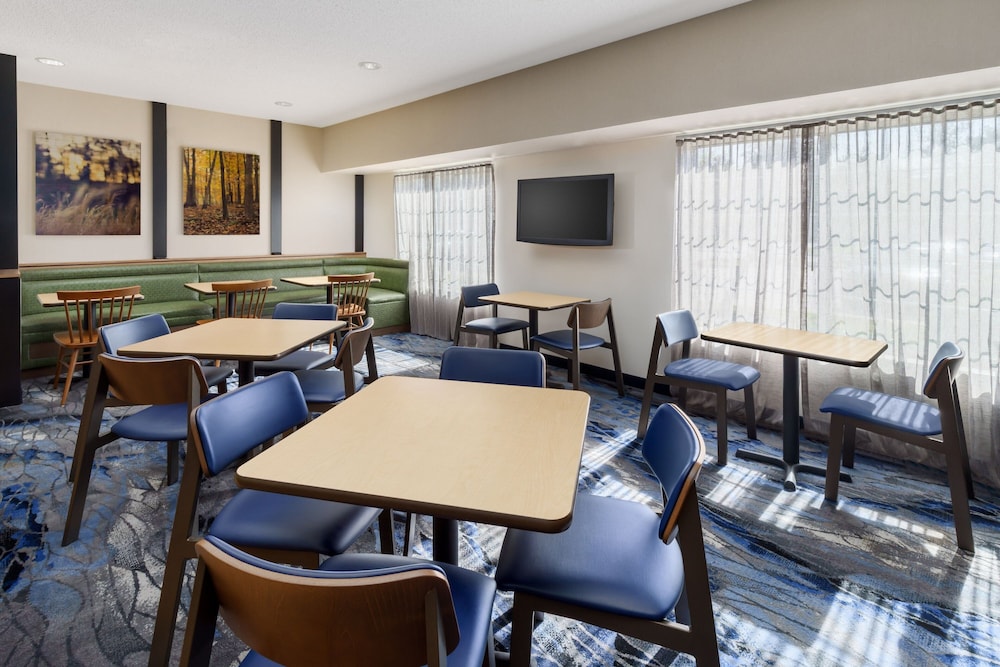 Fairfield Inn & Suites Houston The Woodlands - photo 28