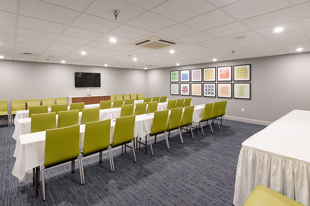 Holiday Inn Express Lexington by IHG - photo 32
