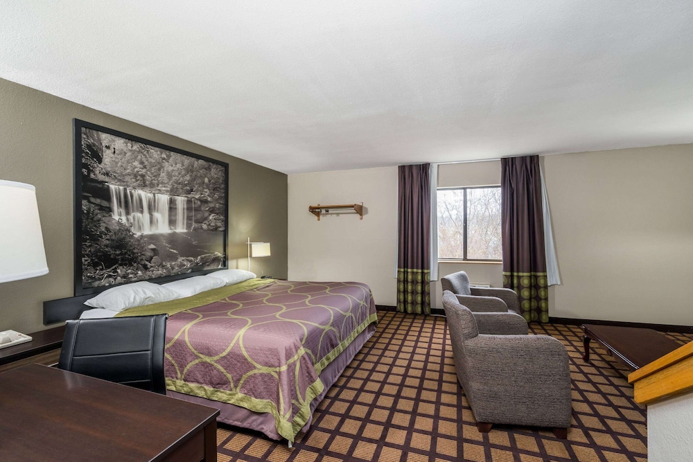 Super 8 by Wyndham Munfordville KY - photo 10