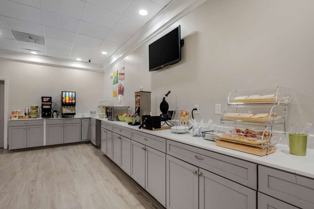 Quality Inn & Suites New Hartford Utica - photo 27