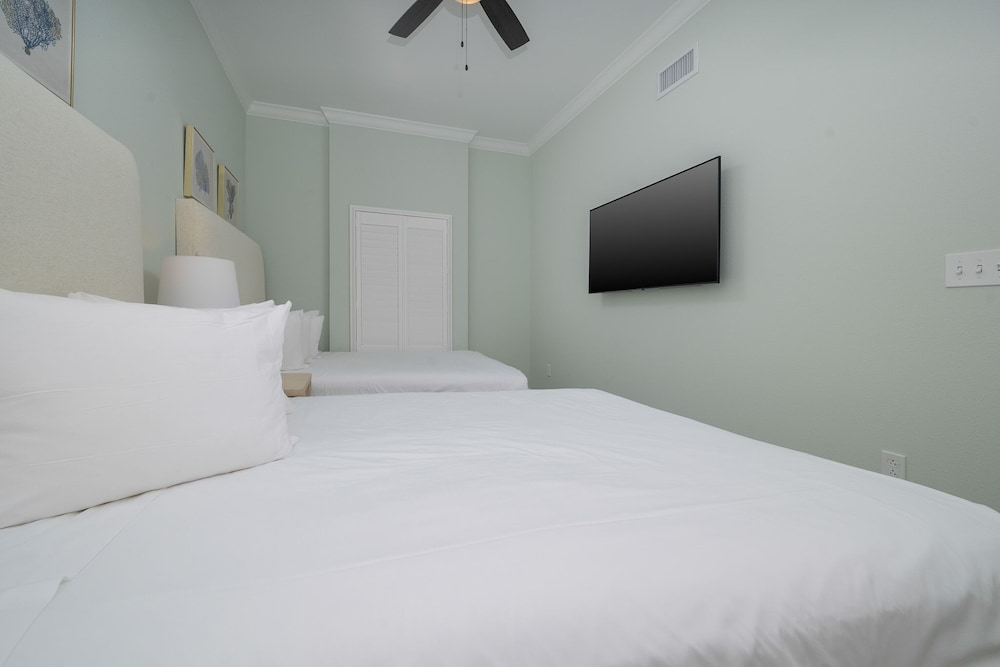 Phoenix Gulf Towers 2108 4 Bedroom Condo - photo 12