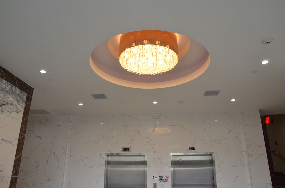 Lic Plaza Hotel - photo 23