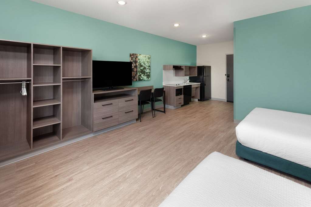 ECHO Suites Extended Stay by Wyndham Madison - photo 32
