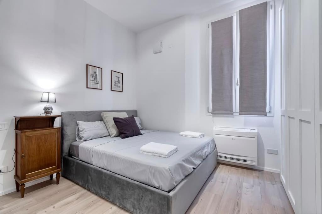 Carbonara Palace 5 Luxury Comfort Under Medieval Towers in Bologna, Italy