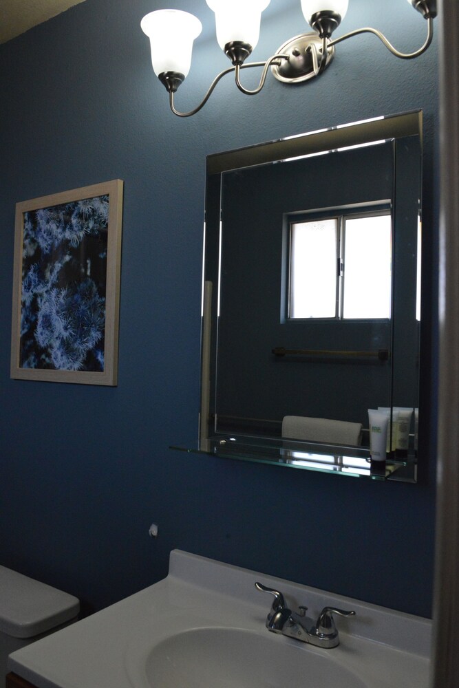 Mojave Trails Inn and Suites - photo 21