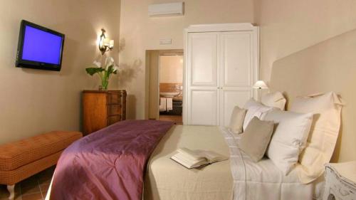 Respighi Apartments Rome City Center — 4-Star Luxury Hotel in Rome, Italy
