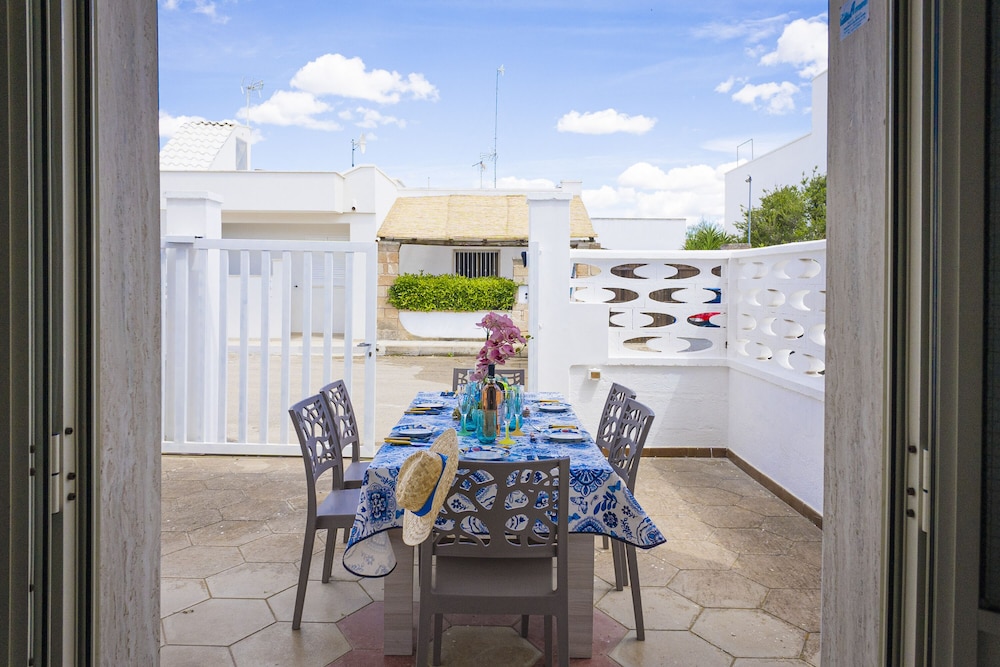 Villetta Punta Grossa short walk to beach — 4-Star Luxury Hotel in Porto Cesareo, Italy