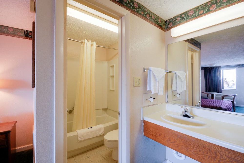 Budget Inn Norfolk VA Oceanview - photo 15