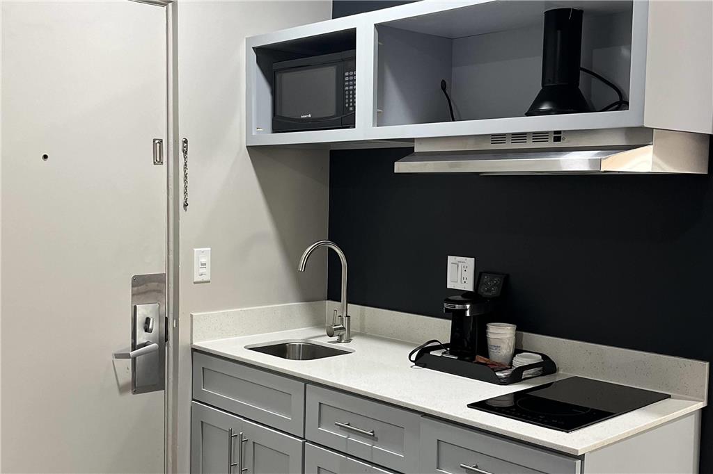 Howard Johnson by Wyndham Flagstaff University West - photo 20