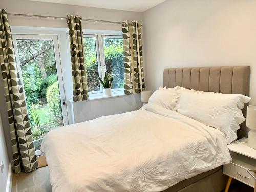 Little Vine Beautiful Ground floor flat in South London — 5-Star Luxury Hotel in Sutton, United Kingdom