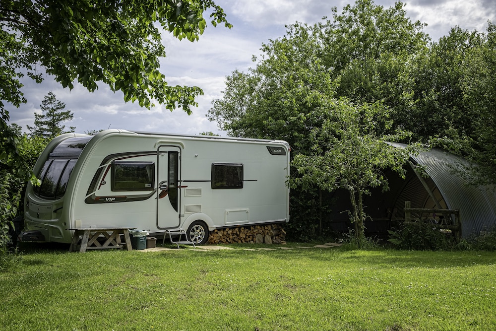 2 Double Bed Caravan Secure Parking and Wifi in Llandeilo, United Kingdom