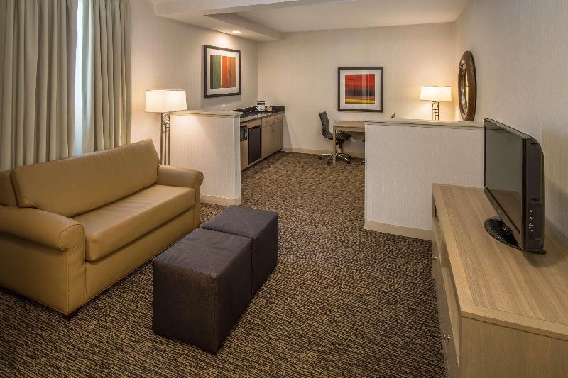DoubleTree by Hilton Hotel Vancouver - photo 22