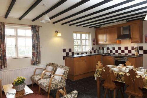 Orchard Cottage — 4-Star Luxury Hotel in Haverfordwest, United Kingdom