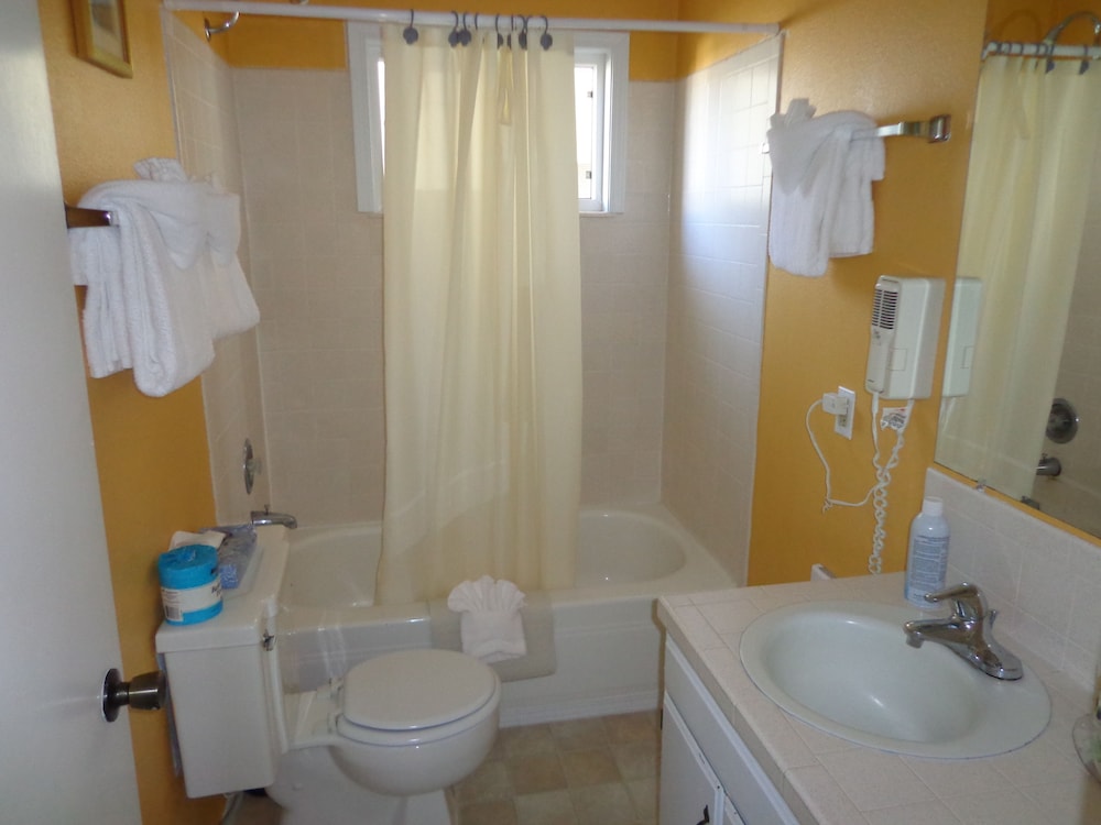Ocean Shores Inn & Suites - photo 30